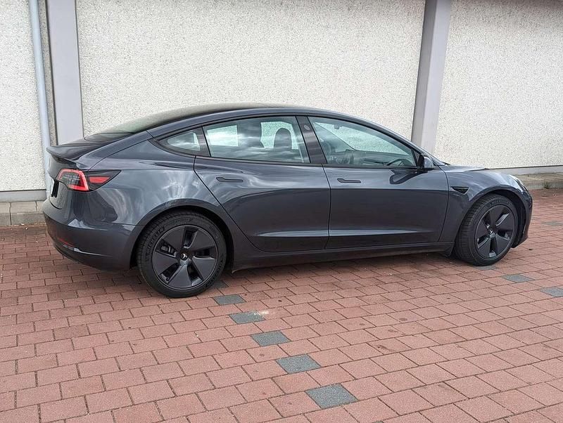 Gebraucht Tesla Model 3 Standard Range Plus 208 kW (283 PS) 2022 Grau Limousine