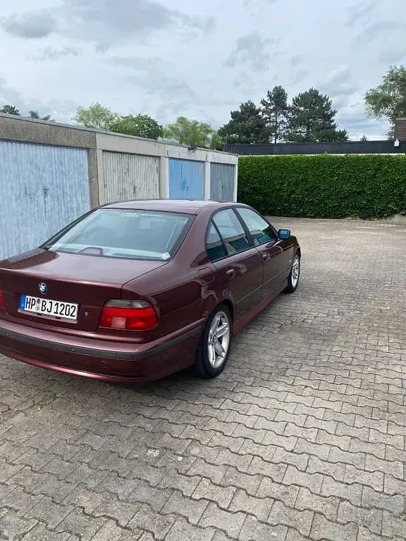 Gebraucht BMW 523 Sport Line 170 PS (125 kW) 1999 Rot Limousine