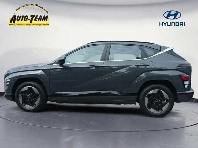Gebraucht Hyundai Kona Advantage 114 kW (156 PS) 2024 Ecotronic grey mineraleffekt SUV