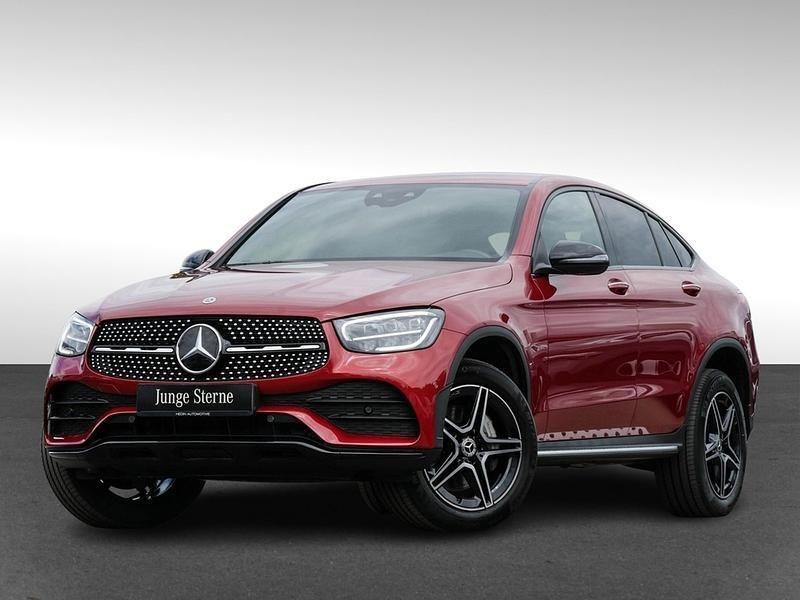 Rot Gebraucht 2022 Mercedes GLC300e AMG Coupé | 55.980 € - Bild 1/4