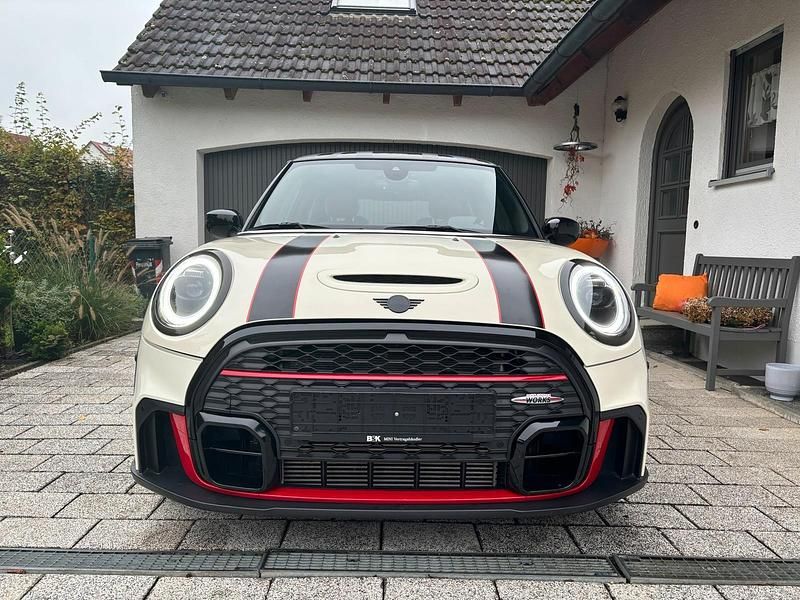 Gebraucht Mini John Cooper Works Coupé 231 PS (169 kW) 2022 Weiß Coupé