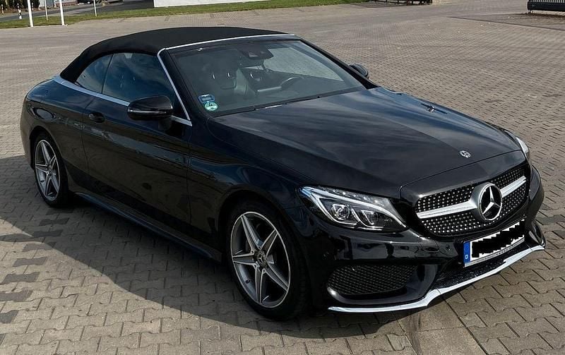 Schwarz Gebraucht 2018 Mercedes C180 AMG line Cabrio | 24.444 € (Fairer Preis) - Bild 1/4