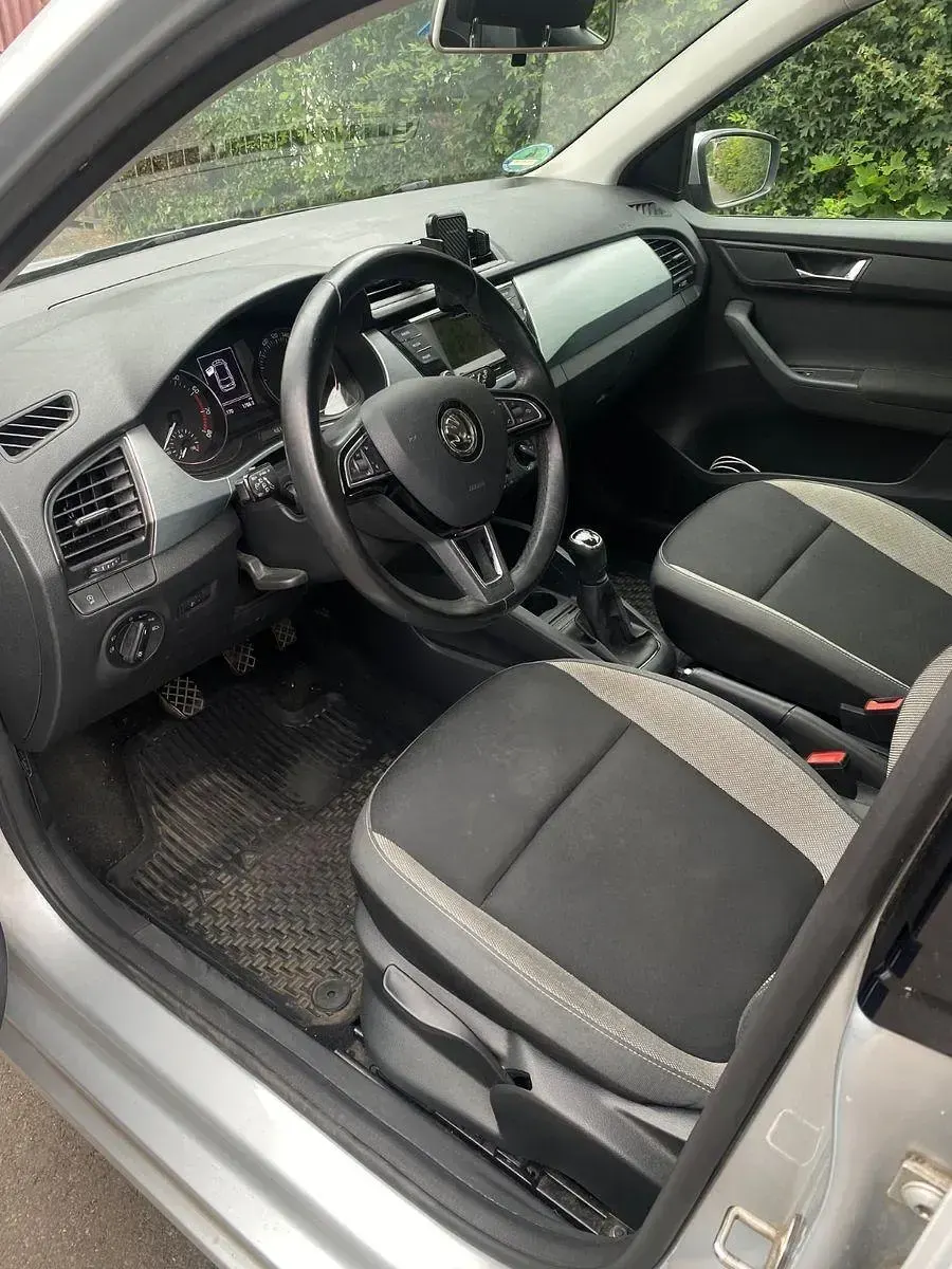 Gebraucht Skoda Fabia Ambition 95 PS (69 kW) 2017 Silber Kombi