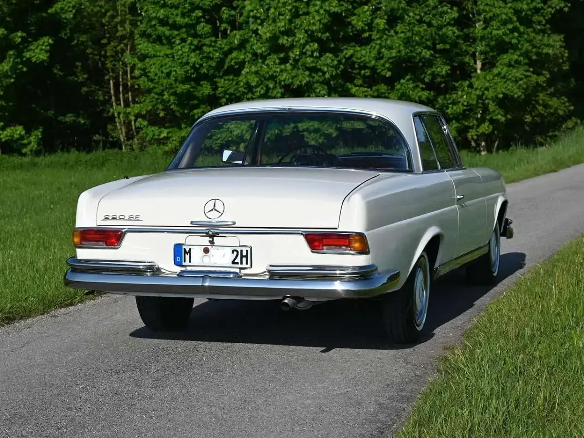Gebraucht Mercedes W111 120 PS (88 kW) 1962 Weiß Coupé