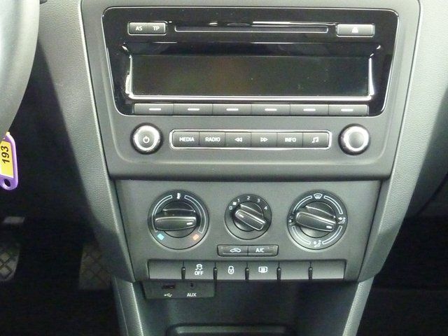 Gebraucht Skoda Rapid Ambition 105 PS (77 kW) 2014 Schwarz metallic Kleinwagen