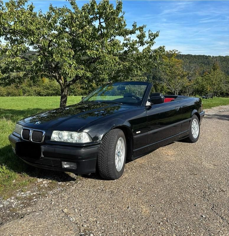 Schwarz Gebraucht 1997 BMW 318 Cabriolet Basis Cabrio | 3.000 € (Guter Preis) - Bild 1/4