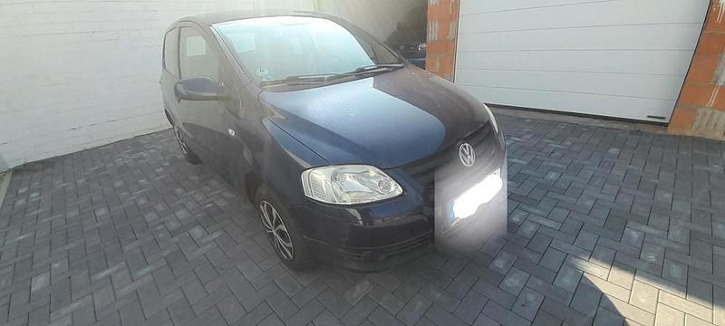 Usata VW Fox 75 CV (55 kW) 2006 Blu Utilitaria