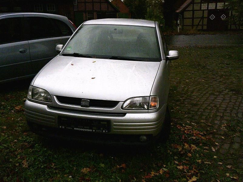 Silber Gebraucht 2000 Seat Arosa Kleinwagen | 1.100 € (Teuer) - Bild 1/4