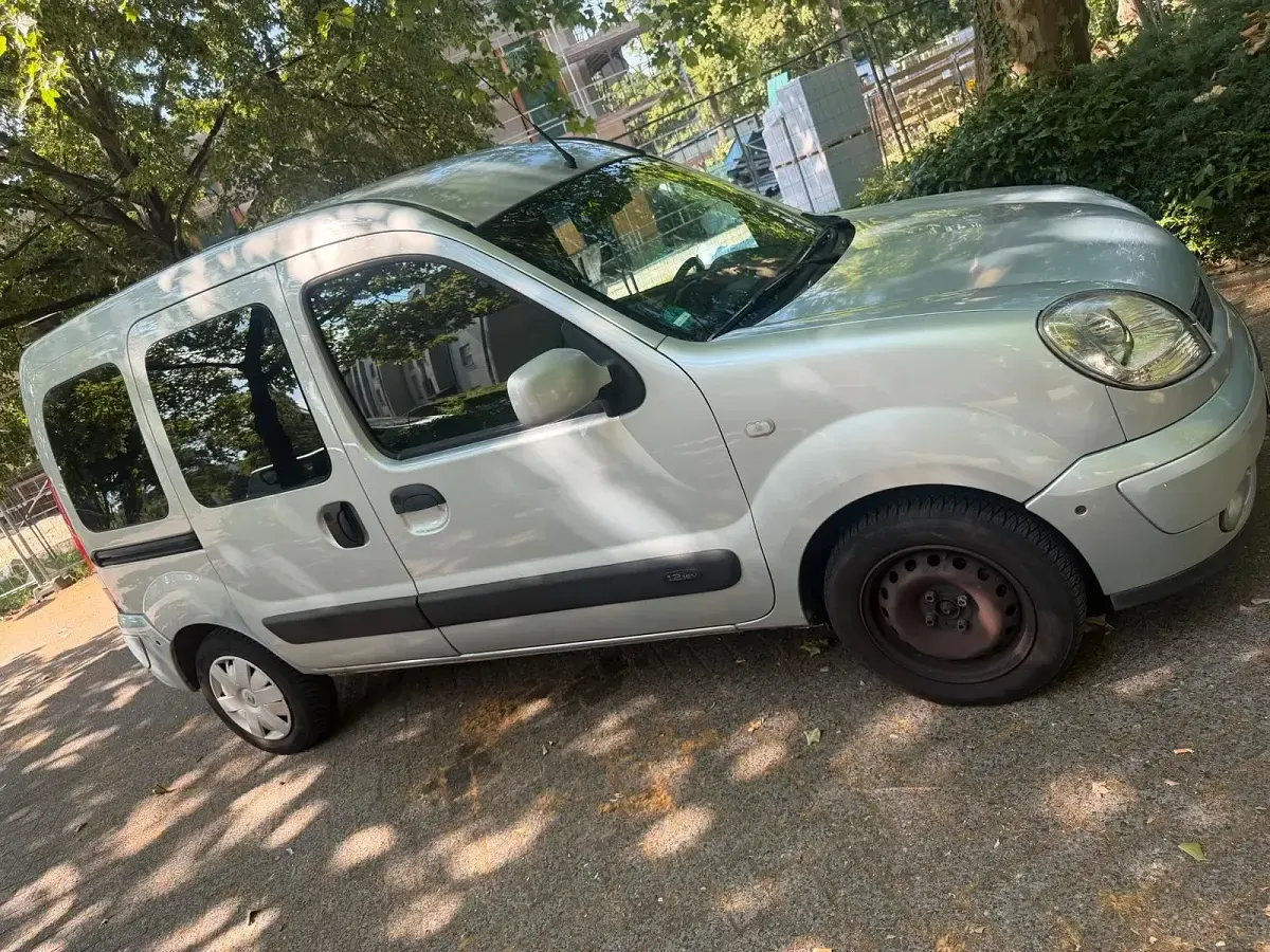 Gebraucht Renault Kangoo 75 PS (55 kW) 2005 Grau Van / Kleinbus