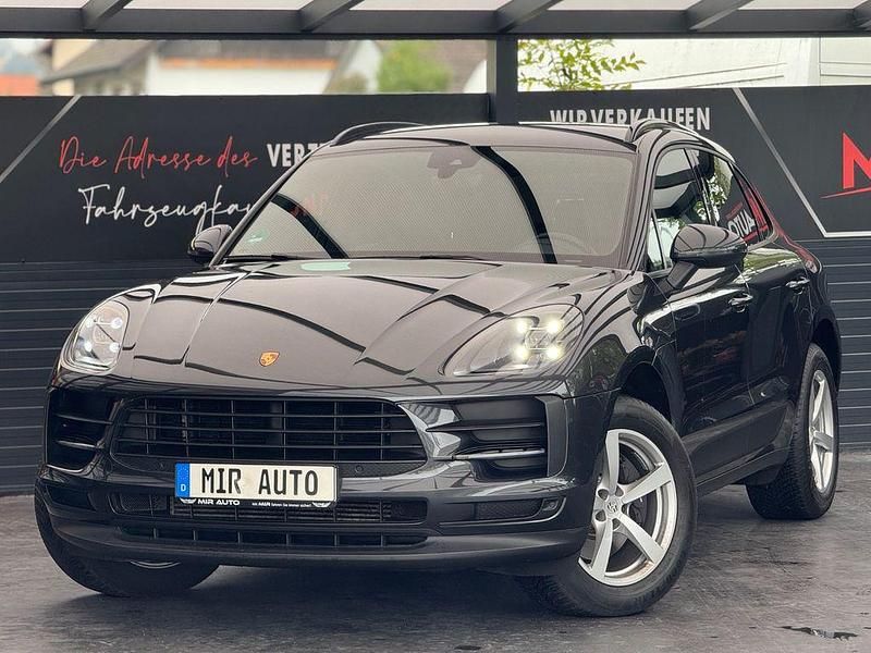 Grau Gebraucht 2020 Porsche Macan Chrono SUV | 49.900 € (Fairer Preis) - Bild 1/4