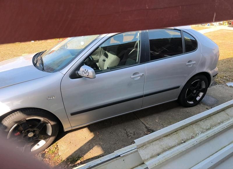 Gebraucht Seat Leon 100 PS (73 kW) 2002 Silber Kleinwagen