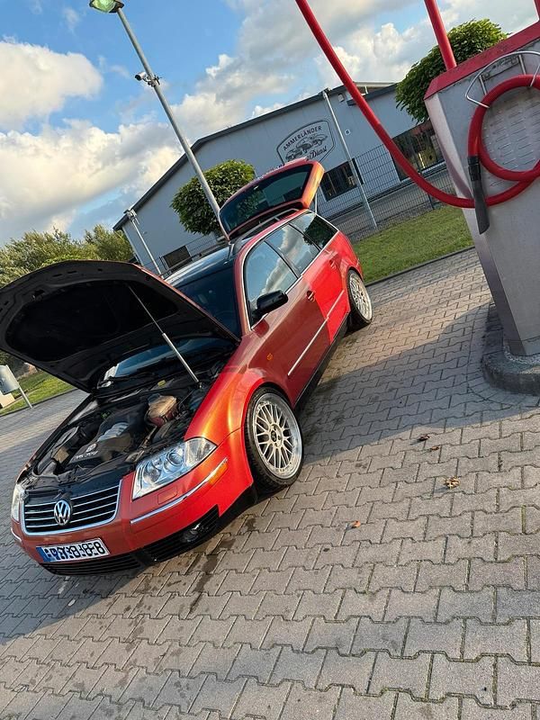 Silber Gebraucht 2002 VW Passat Kombi | 3.850 € (Teuer) - Bild 1/4