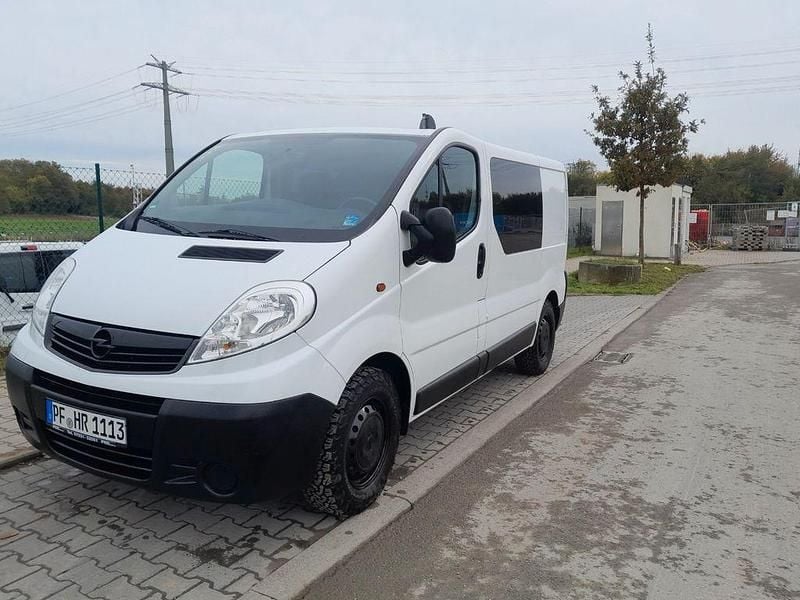 Gebraucht Opel Vivaro 114 PS (83 kW) 2014 Weiß Van / Kleinbus