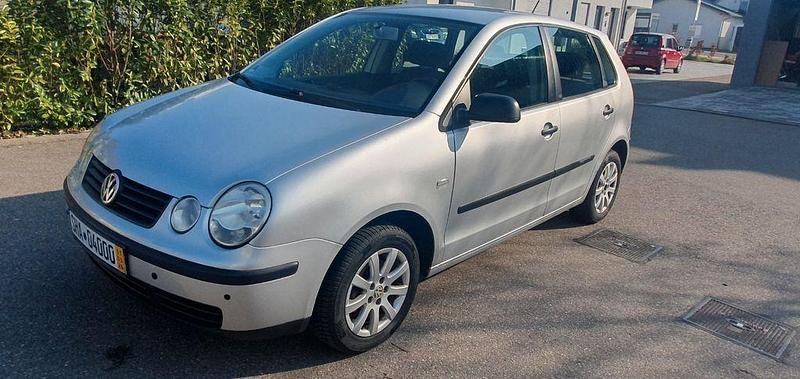 Gebraucht VW Polo Basis 54 PS (39 kW) 2003 Silber Limousine