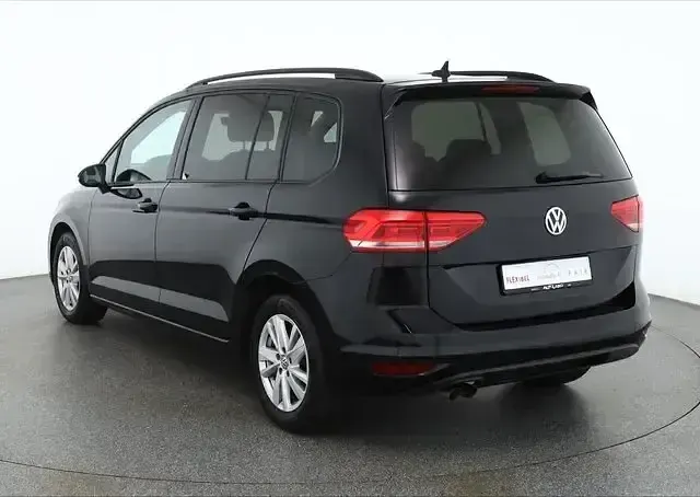 Gebraucht VW Touran Comfortline 150 PS (110 kW) 2020 Deep black Van / Kleinbus