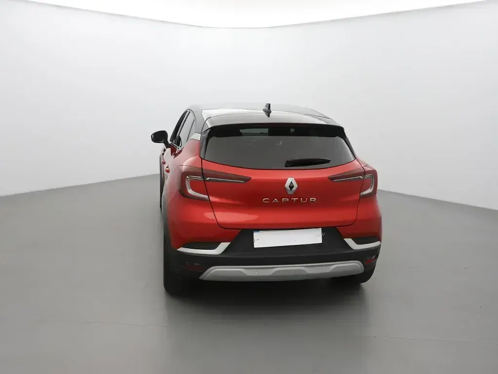 Gebraucht Renault Captur Techno 92 PS (67 kW) 2024 (rouge flamme/noir) SUV