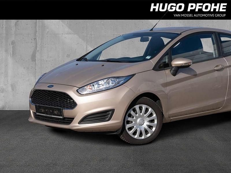 Gebraucht Ford Fiesta Trend 60 PS (44 kW) 2016 Silber Kleinwagen