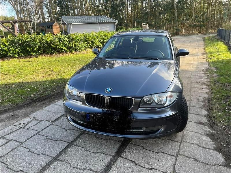 Gebraucht BMW 116 122 PS (89 kW) 2007 Grau Kleinwagen
