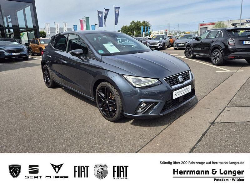 Grau Gebraucht 2022 Seat Ibiza Black Edition Limousine | 19.990 € (Fairer Preis) - Bild 1/4