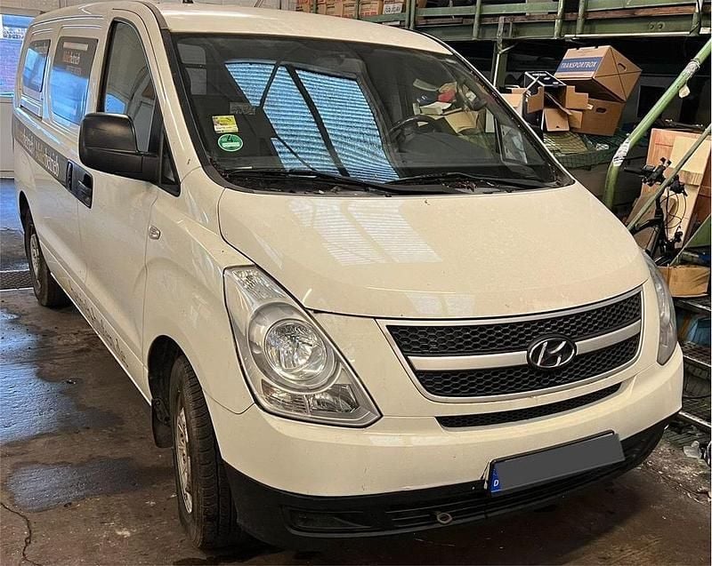 Weiß Gebraucht 2010 Hyundai H-1 Van | 3.750 € (Superpreis) - Bild 1/4