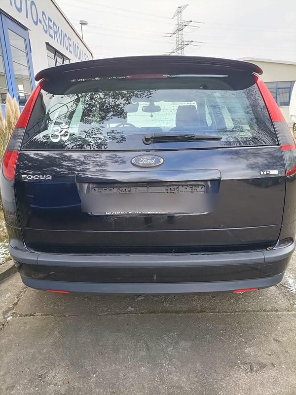Gebraucht Ford Focus 129 PS (94 kW) 2005 Schwarz Kombi