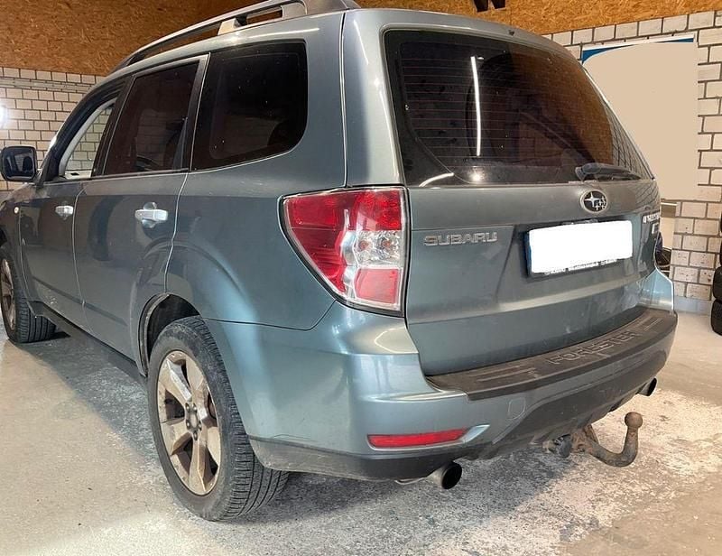 Gebraucht Subaru Forester 147 PS (108 kW) 2011 Grün SUV