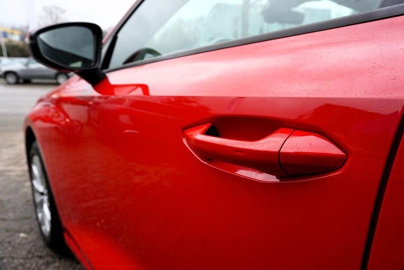 Gebraucht Audi A3 Sportback e-tron Basis 150 PS (110 kW) 2022 Rot Kleinwagen