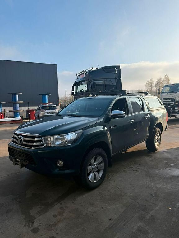 Grün Gebraucht 2018 Toyota HiLux Abholung | 23.000 € (Fairer Preis) - Bild 1/4