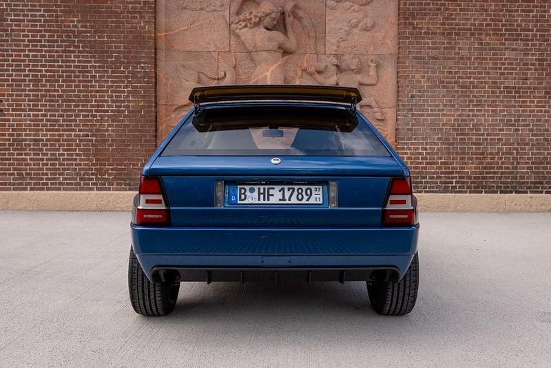 Second-hand Lancia Delta 1990 Albastru Hatchback
