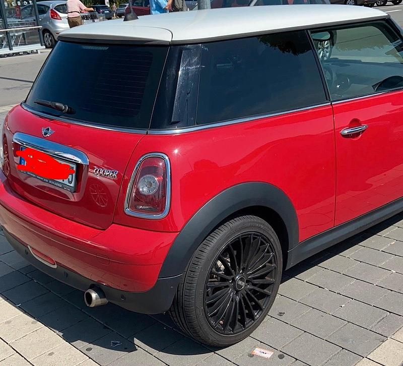 Gebraucht Mini Cooper 122 PS (89 kW) 2010 Rot Kleinwagen