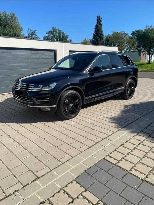 Schwarz Gebraucht 2014 VW Touareg R-line SUV | 23.999 € - Bild 1/4