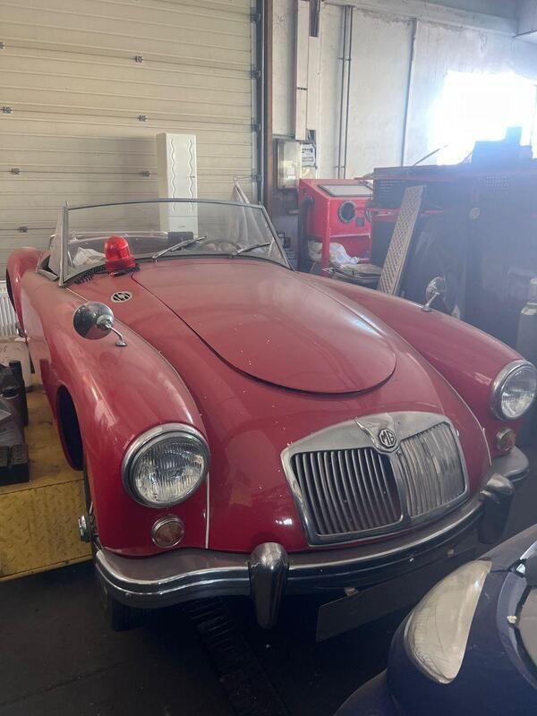 Rot Gebraucht 1958 MG MGA Cabrio | 22.950 € - Bild 1/4