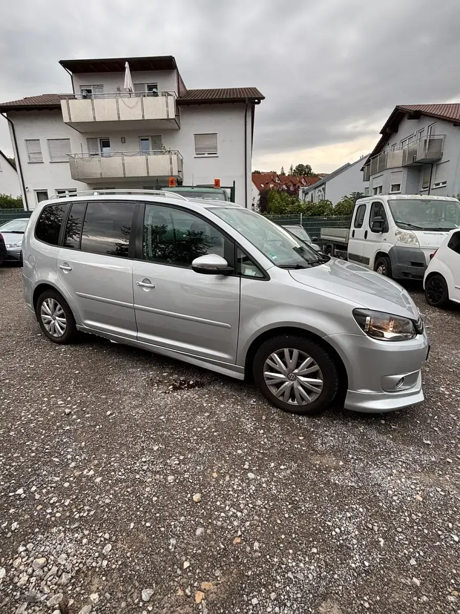 Gebraucht VW Touran 140 PS (102 kW) 2014 Silber Van / Kleinbus