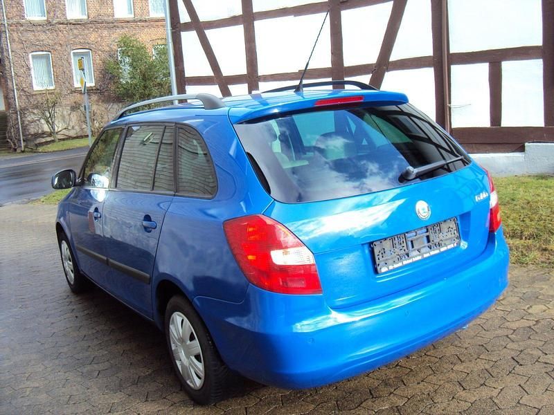 Gebraucht Skoda Fabia 69 PS (50 kW) 2008 Blau Kombi