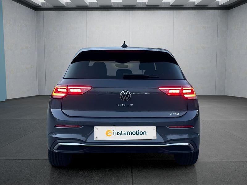 Gebraucht VW Golf VIII 150 PS (110 kW) 2025 Grau Kleinwagen