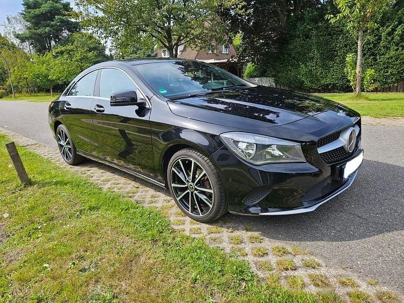 Gebraucht Mercedes CLA220 170 PS (125 kW) 2018 Schwarz Limousine