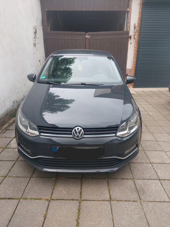 Grau Gebraucht 2017 VW Polo Trendline Kleinwagen | 8.200 € (Guter Preis) - Bild 1/4