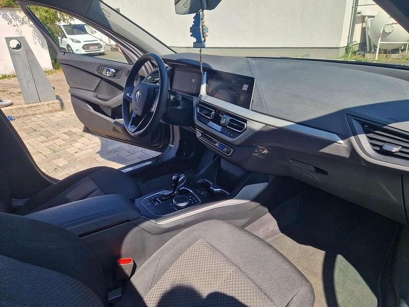 Gebraucht BMW 116 Advantage 109 PS (80 kW) 2022 Schwarz Kleinwagen