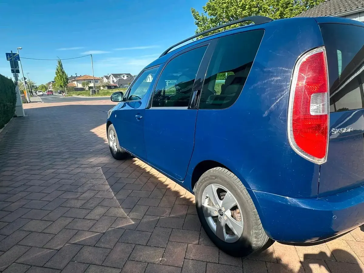 Gebraucht Skoda Roomster 86 PS (63 kW) 2014 Blau Van / Kleinbus