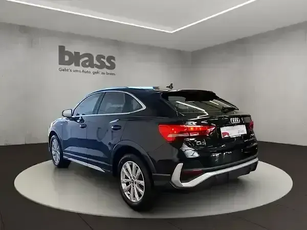 Gebraucht Audi Q3 Sportback Ambiente 150 PS (110 kW) 2025 Mythosschwarz metallic SUV