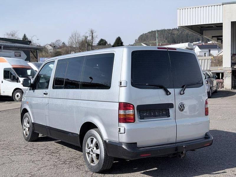 Second-hand VW Transporter 131 CP (96 kW) 2005 Argintiu Van