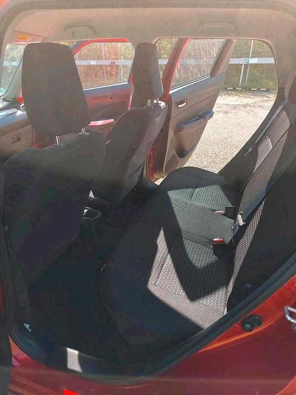 Second-hand Suzuki Swift 111 CP (81 kW) 2018 Roșu Hatchback