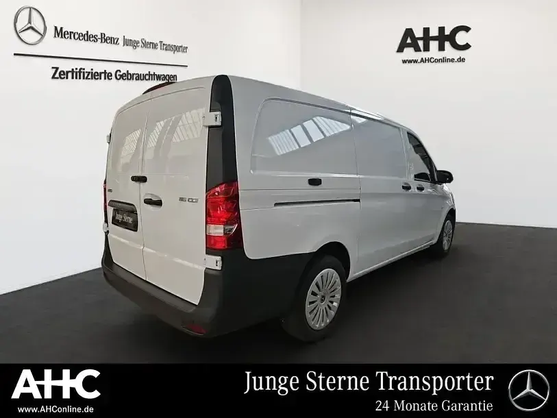 Gebraucht Mercedes Vito 163 PS (119 kW) 2024 Weiß Van