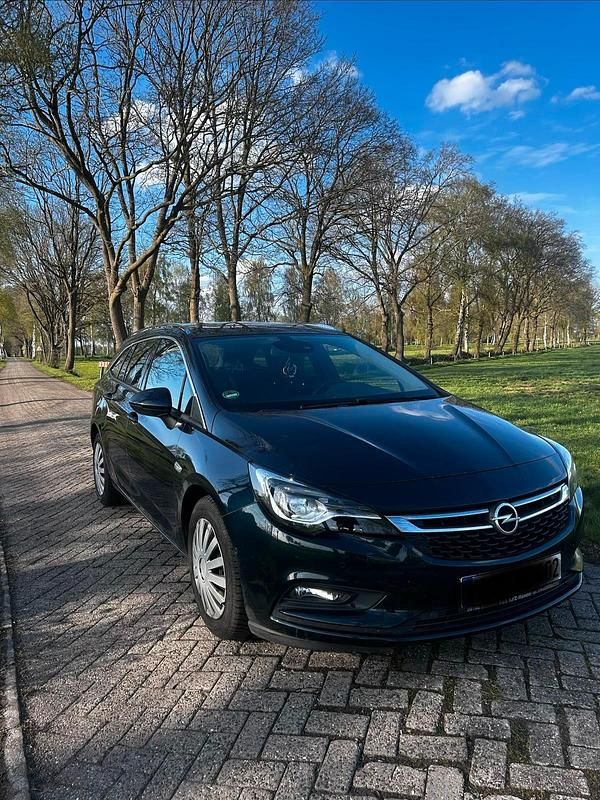 Gebraucht Opel Astra 160 PS (117 kW) 2016 Grün Kombi