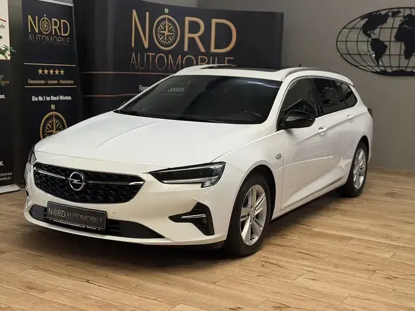Gebraucht Opel Insignia Business 174 PS (127 kW) 2021 Jade weiß Kombi
