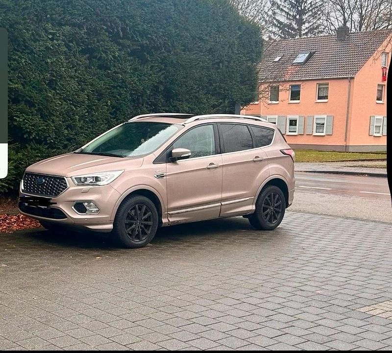 Beige Gebraucht 2019 Ford Kuga Vignale SUV | 19.800 € (Fairer Preis) - Bild 1/4