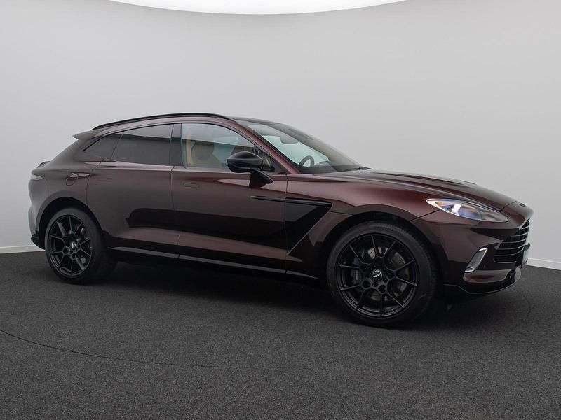 Gebraucht Aston Martin DBX 551 PS (405 kW) 2021 Divine red SUV