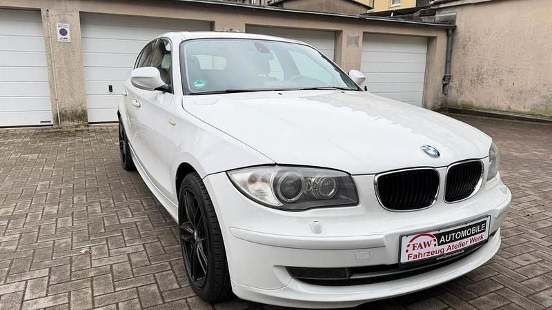 Gebraucht BMW 120 Advantage 170 PS (125 kW) 2011 Weiß Kleinwagen