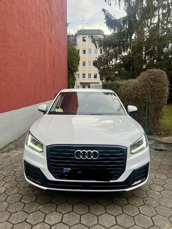 Weiß Gebraucht 2018 Audi Q2 Sport SUV | 15.999 € (Guter Preis) - Bild 1/4