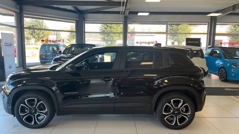 Gebraucht Jeep Avenger EV Summit 114 kW (156 PS) 2024 Schwarz SUV
